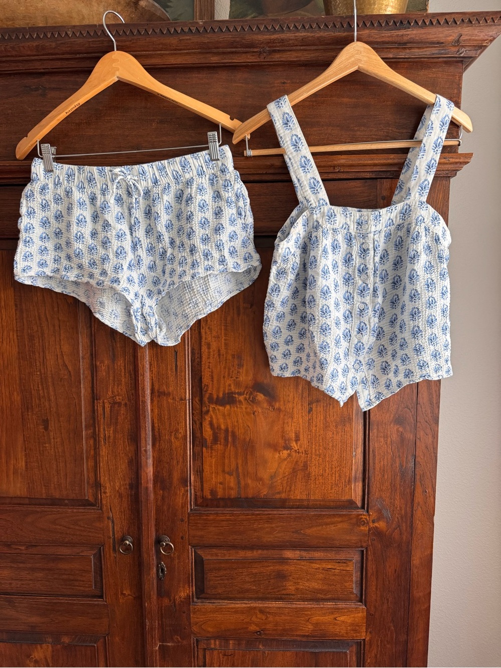LAKE Hamptons Shorts Set in Carolina Blue Batik Medium